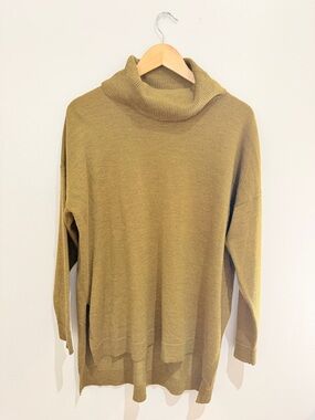 Eileen Fisher Sweater Turtleneck 100% Merino Wool-Medium